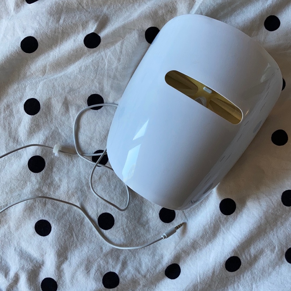 Neutrogena Laser Therapy Mask